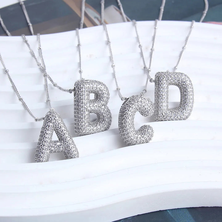 Collier initial en lettres bulles | Or Blanc