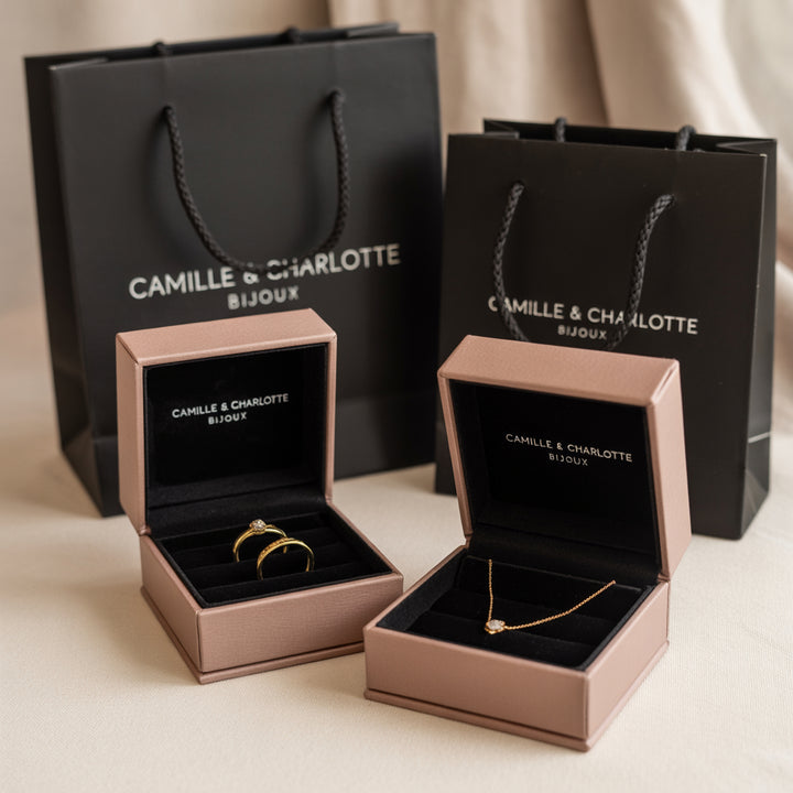 Collier initial en lettre d'amour | Or blanc